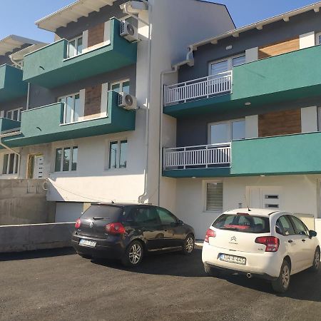 Apartament Stan Na Dan Elena Lukavica Zewnętrze zdjęcie