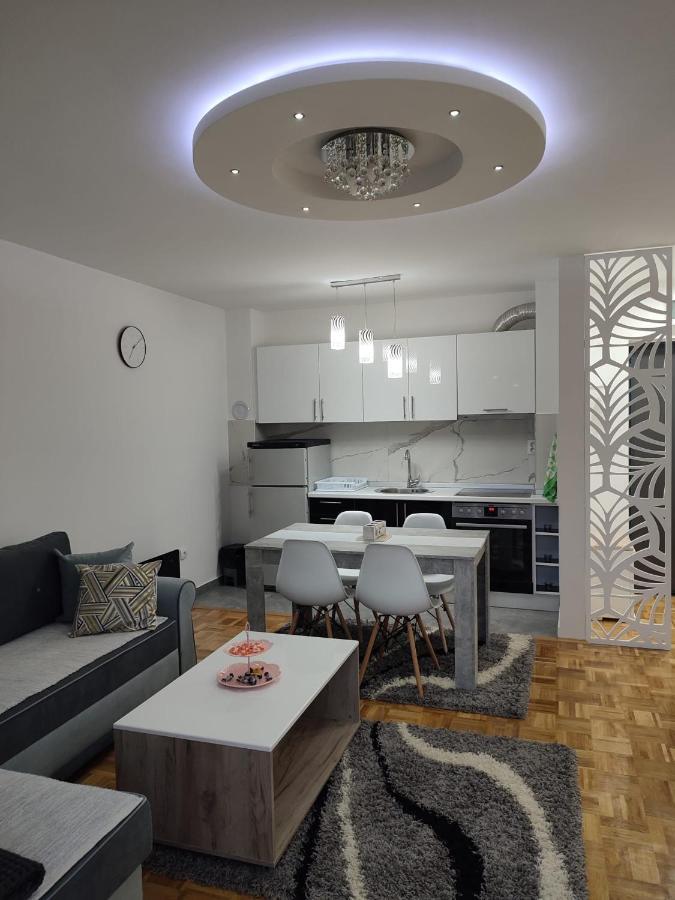 Apartament Stan Na Dan Elena Lukavica Zewnętrze zdjęcie