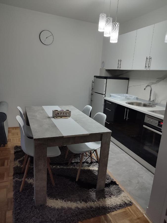 Apartament Stan Na Dan Elena Lukavica Zewnętrze zdjęcie